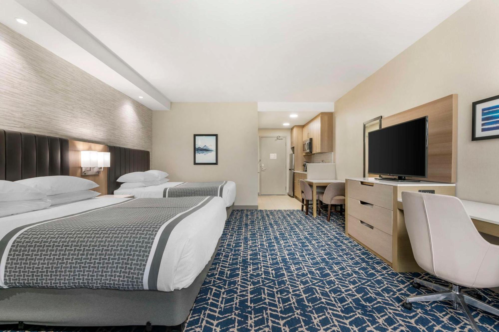 Best Western Premier Route 97 Vernon Exteriör bild