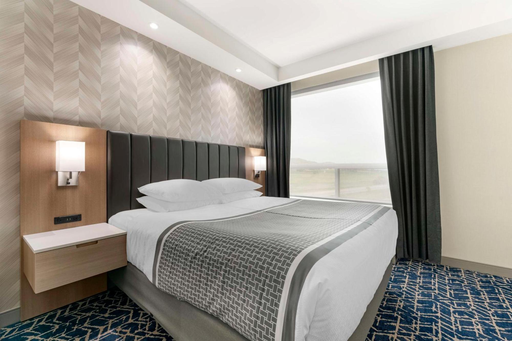 Best Western Premier Route 97 Vernon Exteriör bild